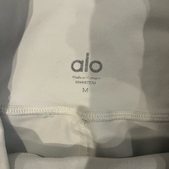 Alo Set - Picture 3 of 3